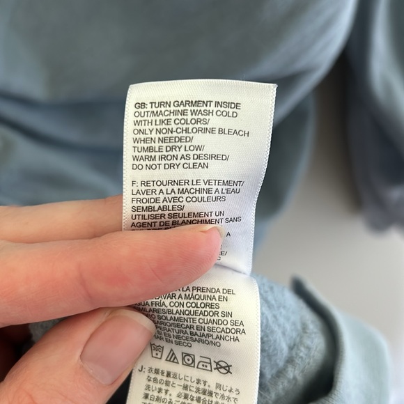 North Face light blue and navy hoodie - Picture 7 of 7